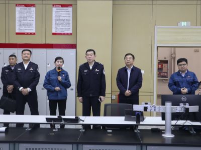 潍坊市副市长徐磊一行莅临九州酷游医药下属山东九州酷游药业调研指导