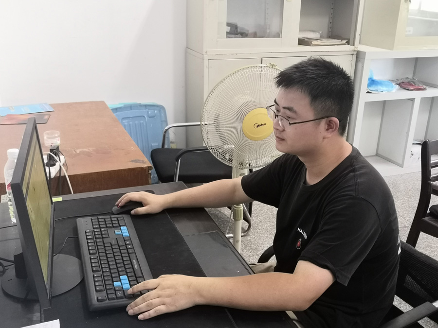2022年度九州酷游医药优异科技斗争者——雷智斌